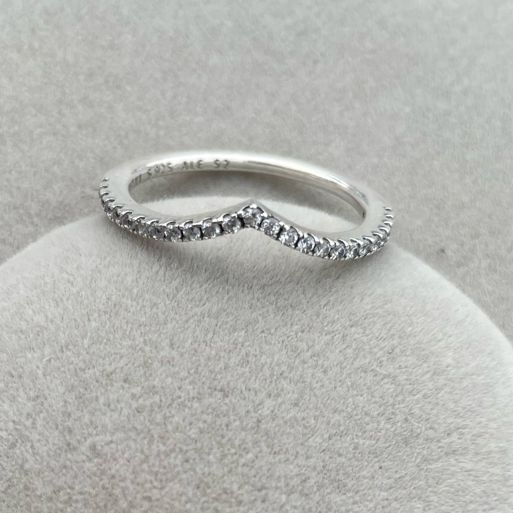 Pandora Wishbone ring 💍